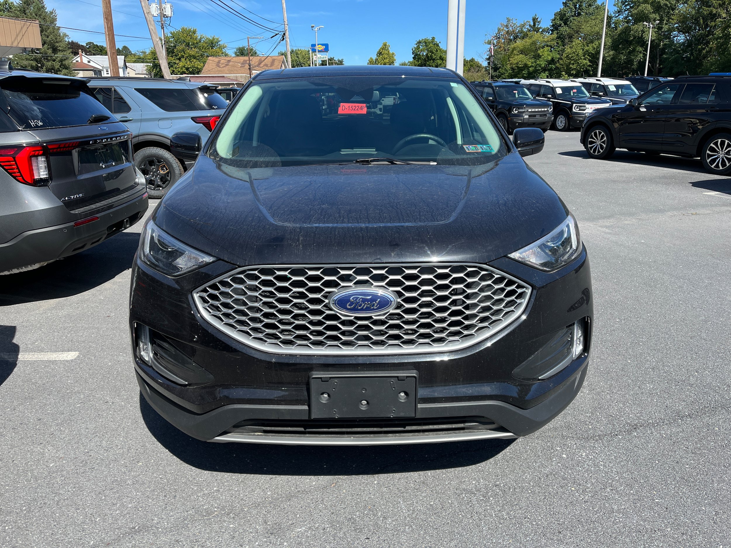 Certified 2024 Ford Edge SEL w/ Convenience Package AWD/4WD image 3