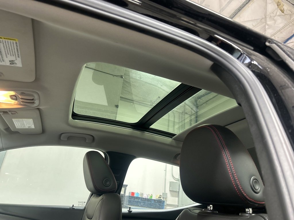 Used 2023 Chevrolet Bolt EUV Premier w/ Sun & Sound Package image 5