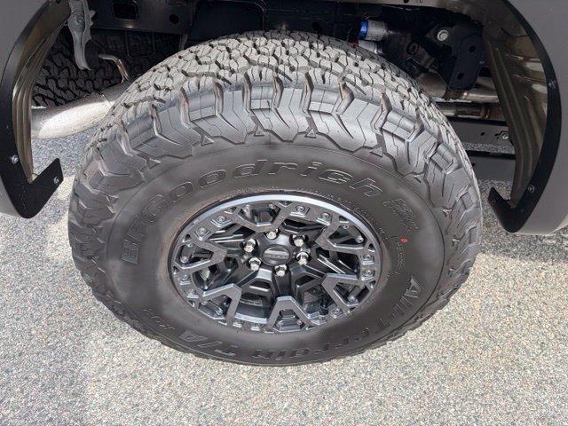Certified 2025 Ford F150 Raptor w/ Equipment Group 803A Raptor R AWD/4WD image 13