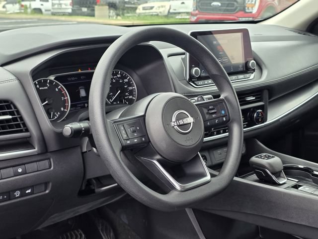 Used 2024 Nissan Rogue SV FWD image 22