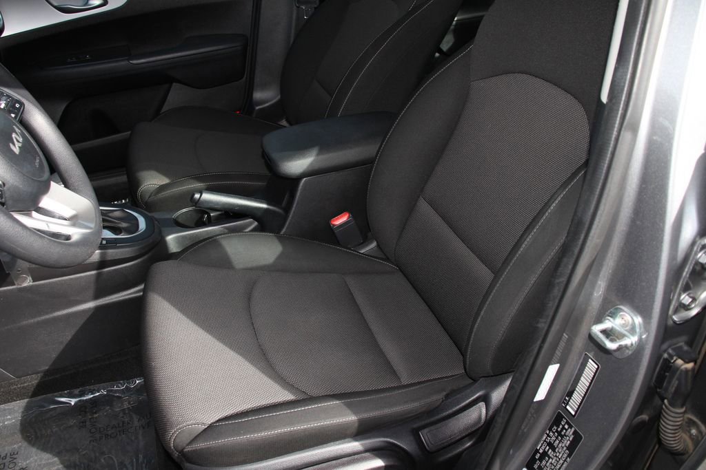 Used 2022 Kia Forte LXS FWD image 24