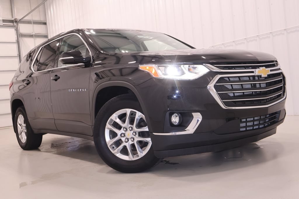 Used 2020 Chevrolet Traverse LT w/ LPO, Floor Liner Package AWD/4WD image 41