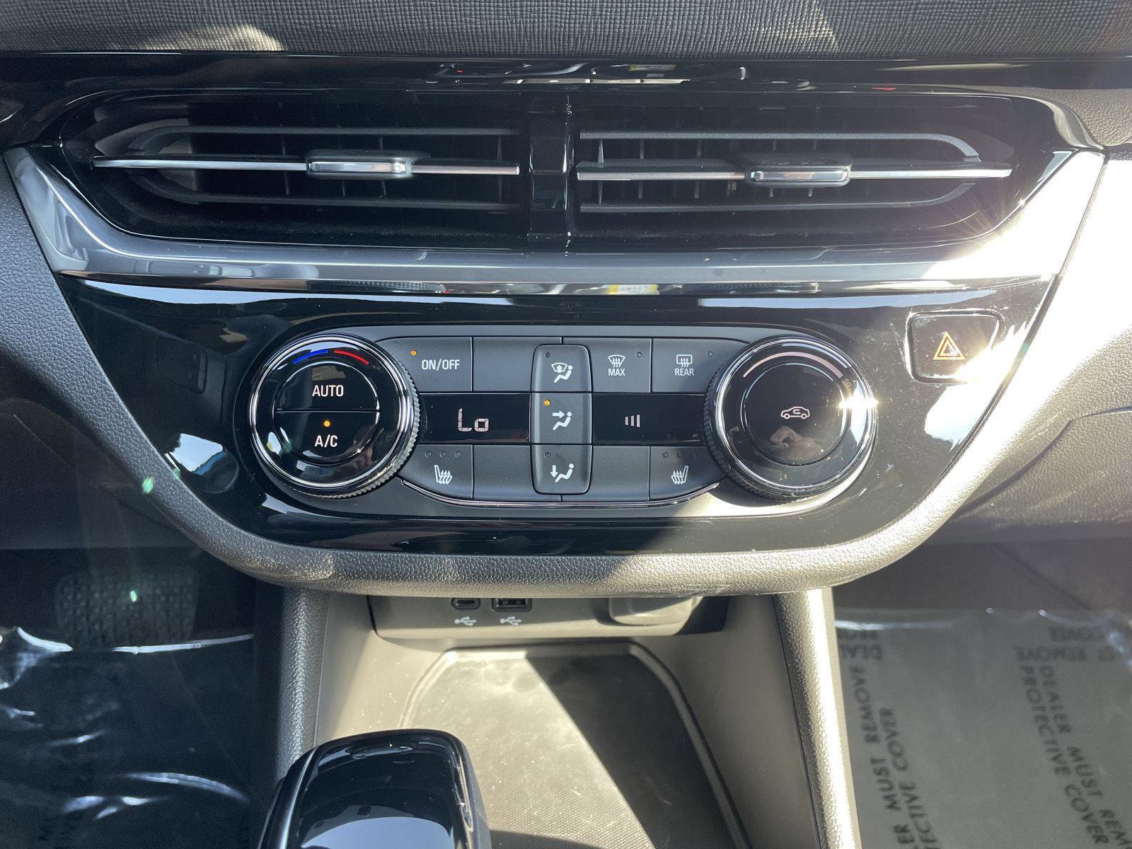 Used 2025 Buick Envista Sport Touring w/ Convenience I Package FWD image 24