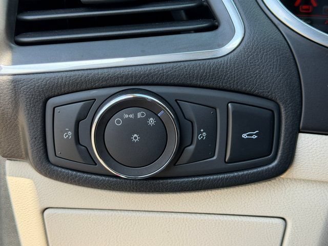 Certified 2018 Ford Edge Titanium w/ Technology Package FWD image 25