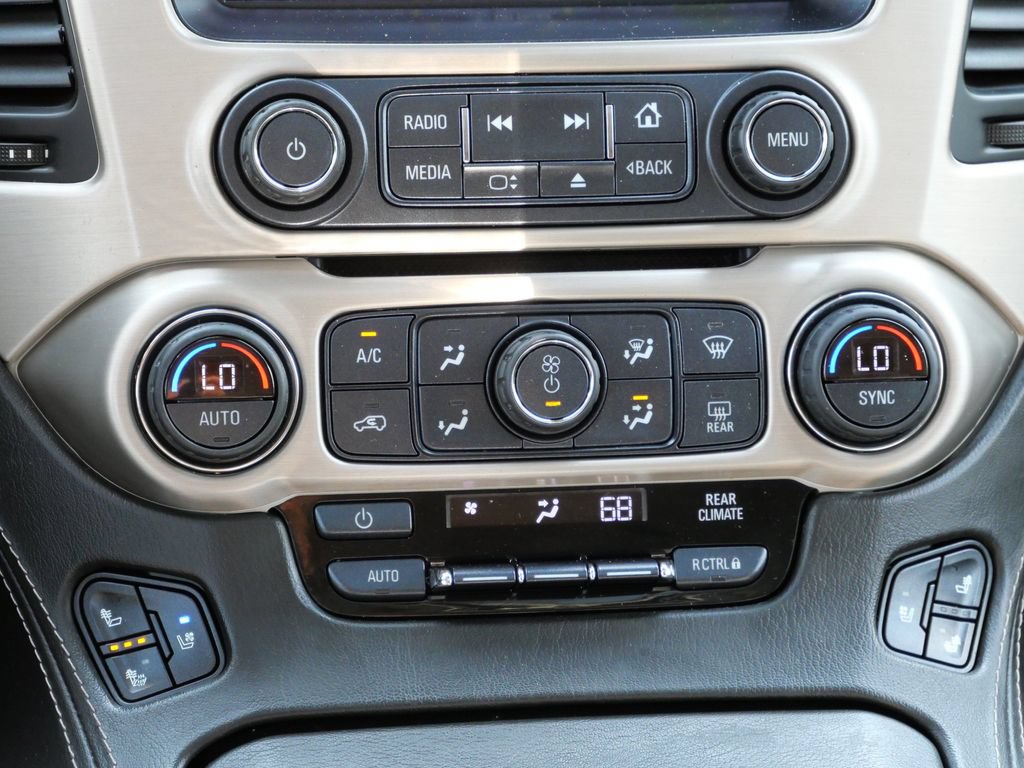 Used 2019 GMC Yukon XL Denali w/ Denali Ultimate Black Edition AWD/4WD image 18