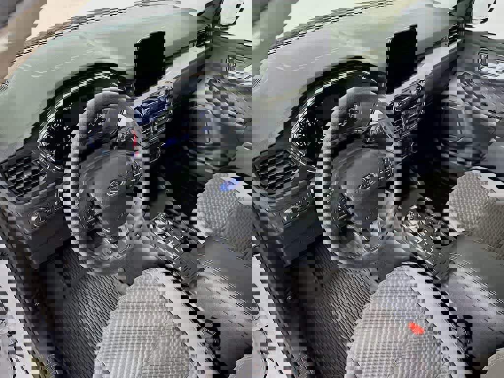 Certified 2020 Ford Escape SE image 9