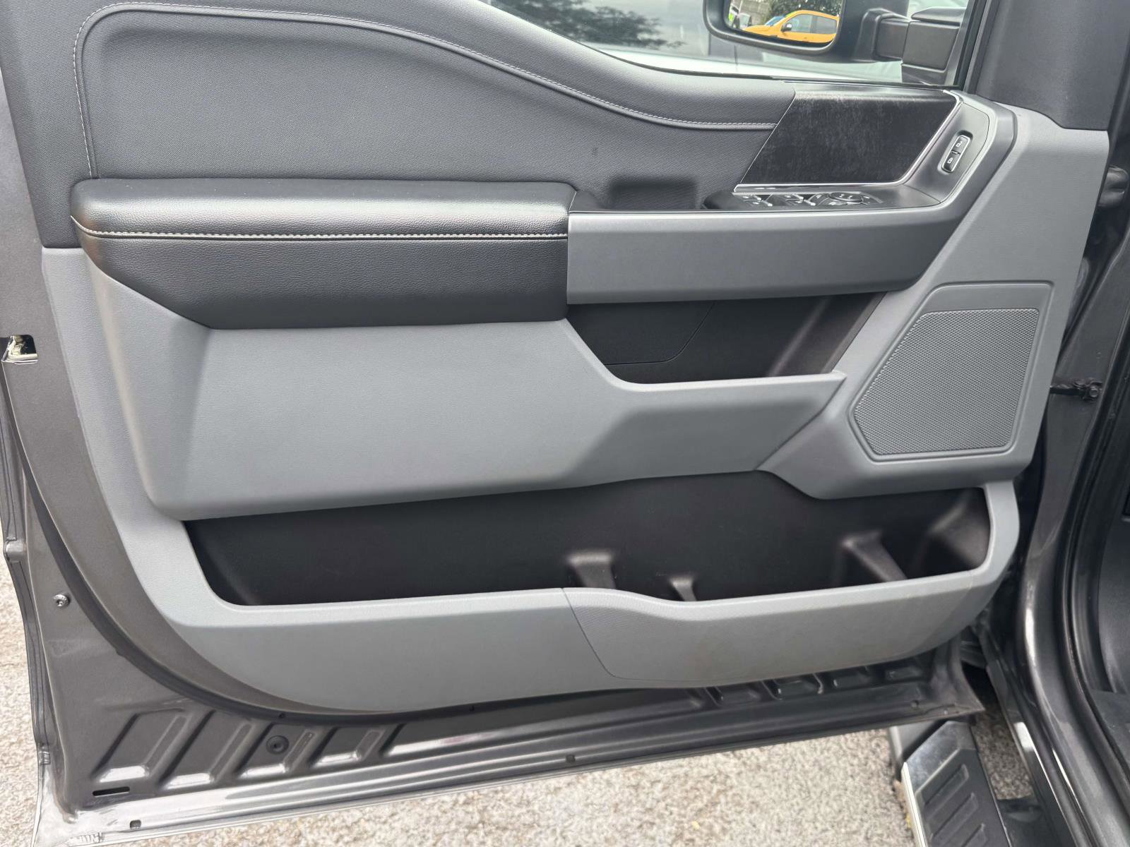 Certified 2022 Ford F150 XLT w/ Equipment Group 302A High image 21