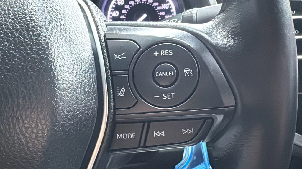 Used 2020 Toyota Camry SE w/ Carpet Mat Package FWD image 13