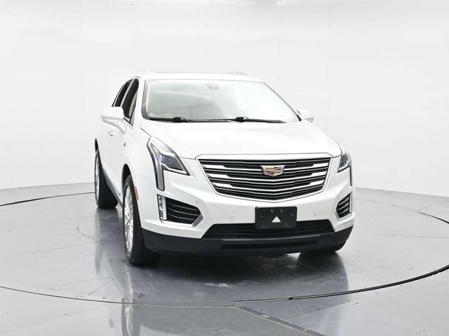 Used 2017 Cadillac XT5 Premium Luxury FWD image 4