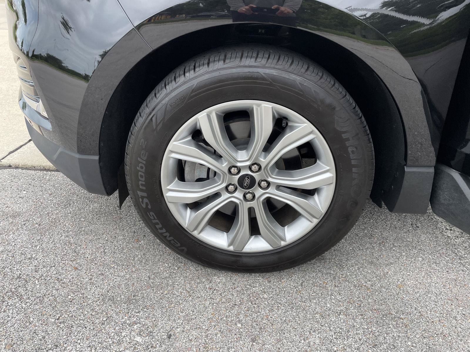 Certified 2024 Ford Edge Titanium AWD/4WD image 10