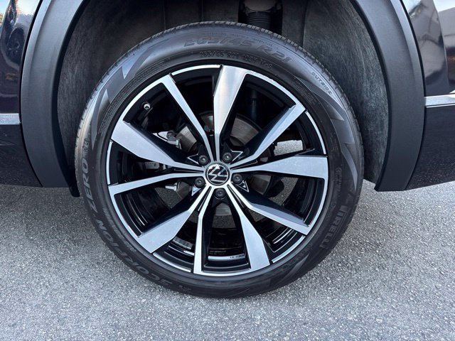 Used 2024 Volkswagen Atlas SEL Premium R-Line AWD/4WD image 10