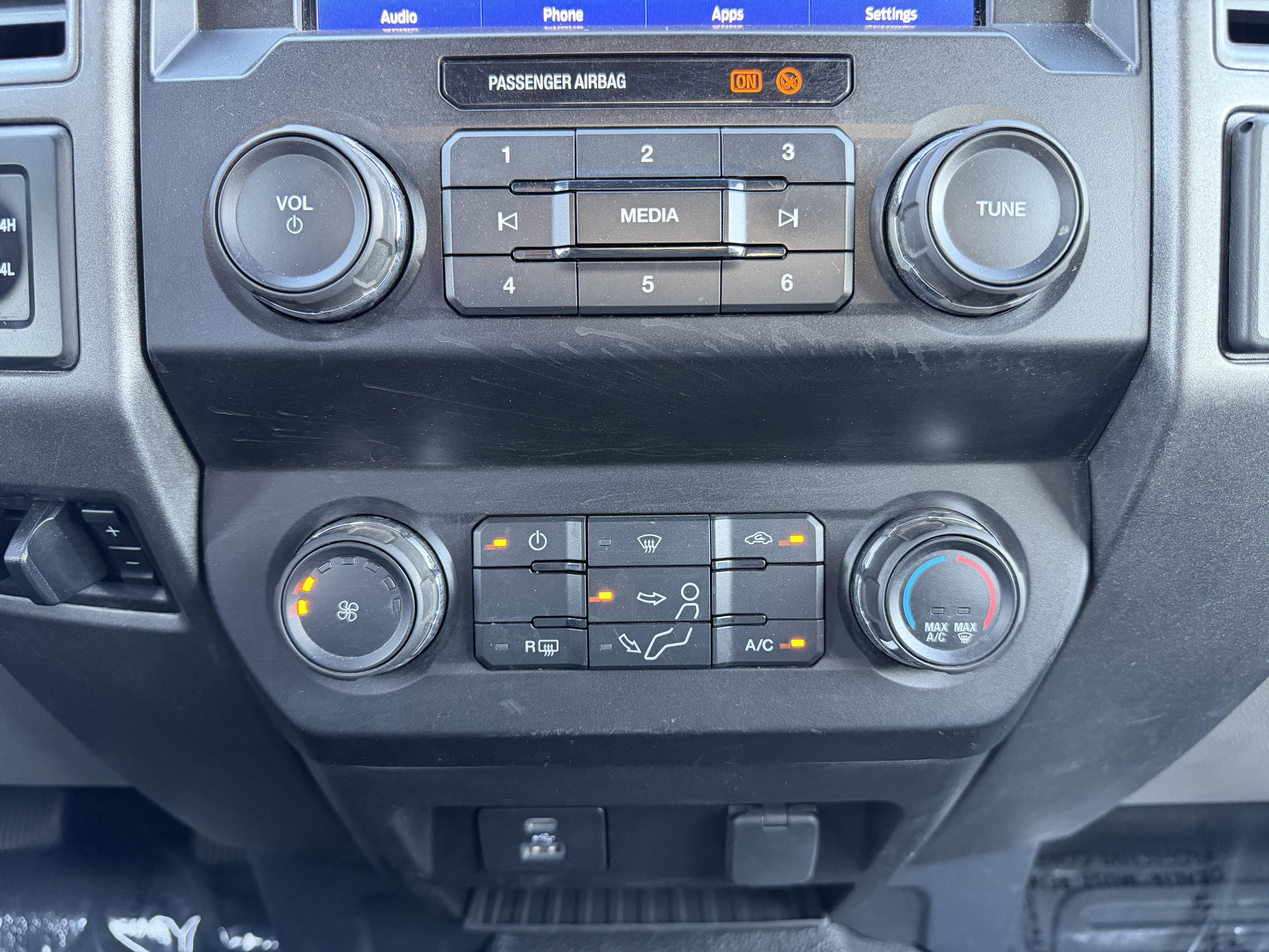 Certified 2022 Ford F250 XL w/ Power Equipment Group AWD/4WD image 24