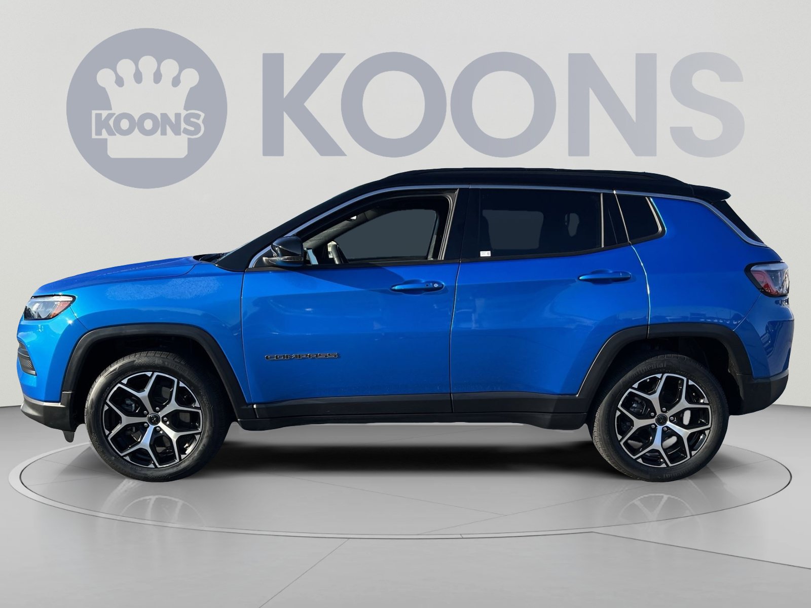 Used 2025 Jeep Compass Limited AWD/4WD image 2