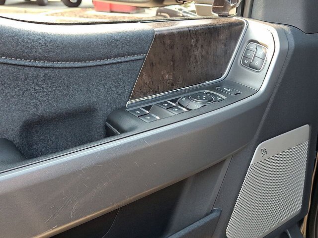 Certified 2024 Ford F250 Lariat w/ Lariat Ultimate Package AWD/4WD image 10