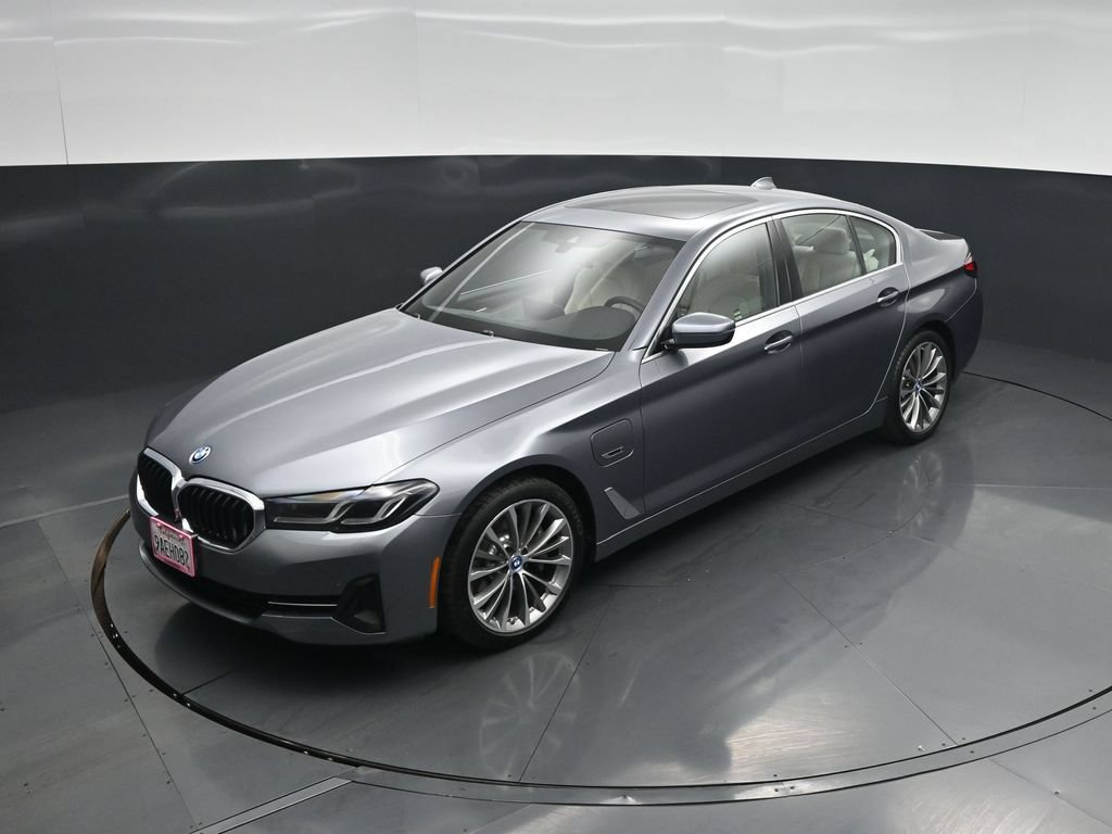 Used 2022 BMW 530e w/ Convenience Package RWD image 34