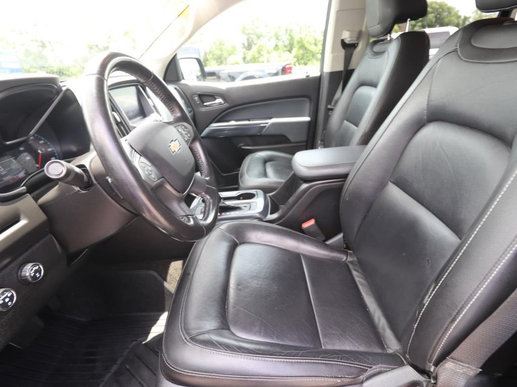 Used 2018 Chevrolet Colorado Z71 AWD/4WD image 2