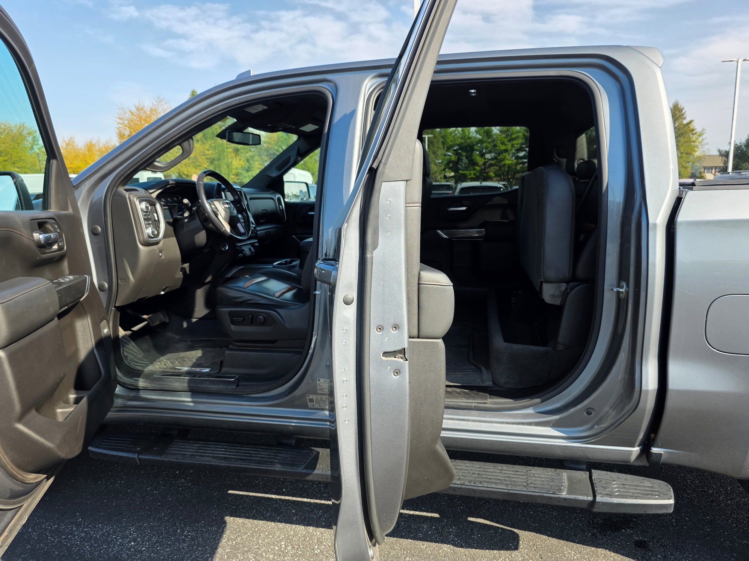 Used 2020 GMC Sierra 1500 AT4 w/ AT4 Premium Package AWD/4WD image 8