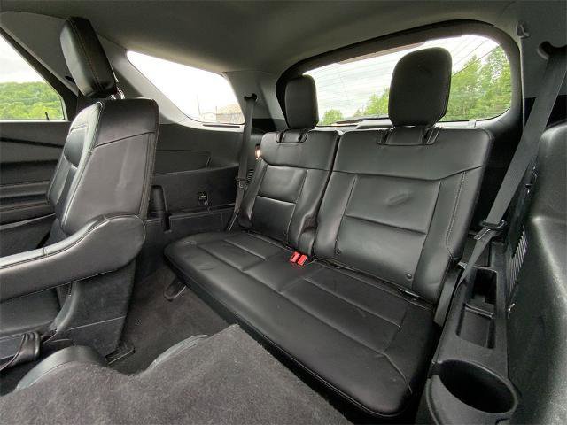 Certified 2022 Ford Explorer XLT w/ Equipment Group 202A image 22