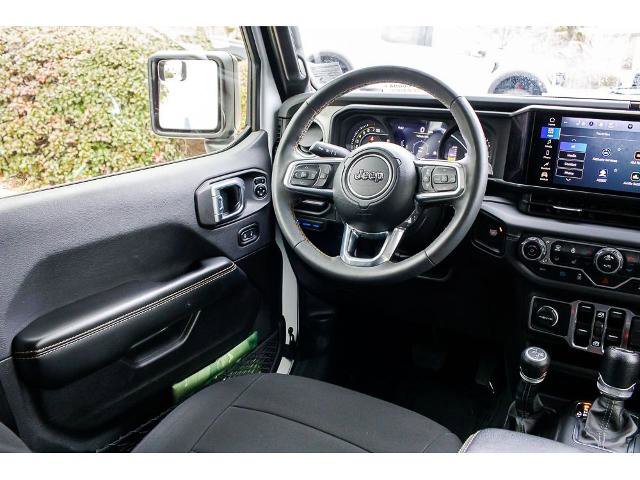Used 2024 Jeep Wrangler Unlimited Sahara AWD/4WD image 14