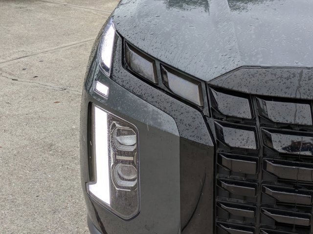 Used 2024 Hyundai Palisade Limited image 9