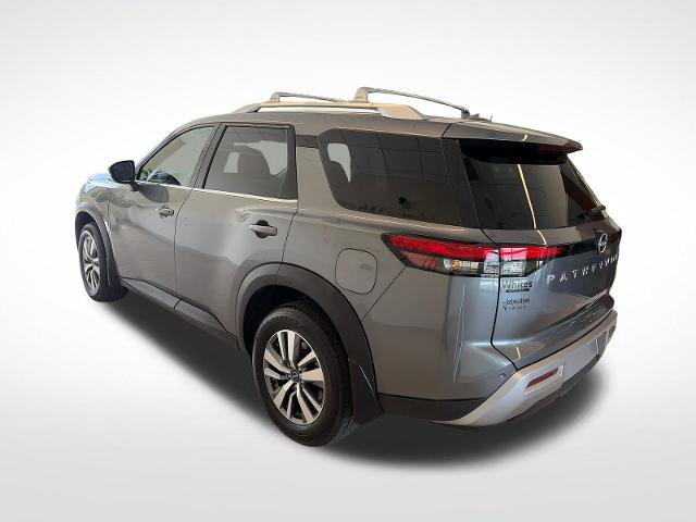 Used 2023 Nissan Pathfinder SL w/ Cargo Package FWD image 2