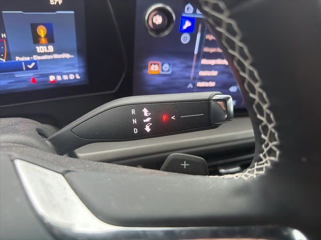 Used 2025 Chevrolet Traverse LT w/ Driver Confidence Package image 45