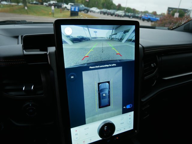 Certified 2023 Ford Expedition Platinum image 31