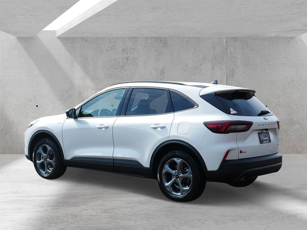 Certified 2025 Ford Escape ST-Line AWD/4WD image 4
