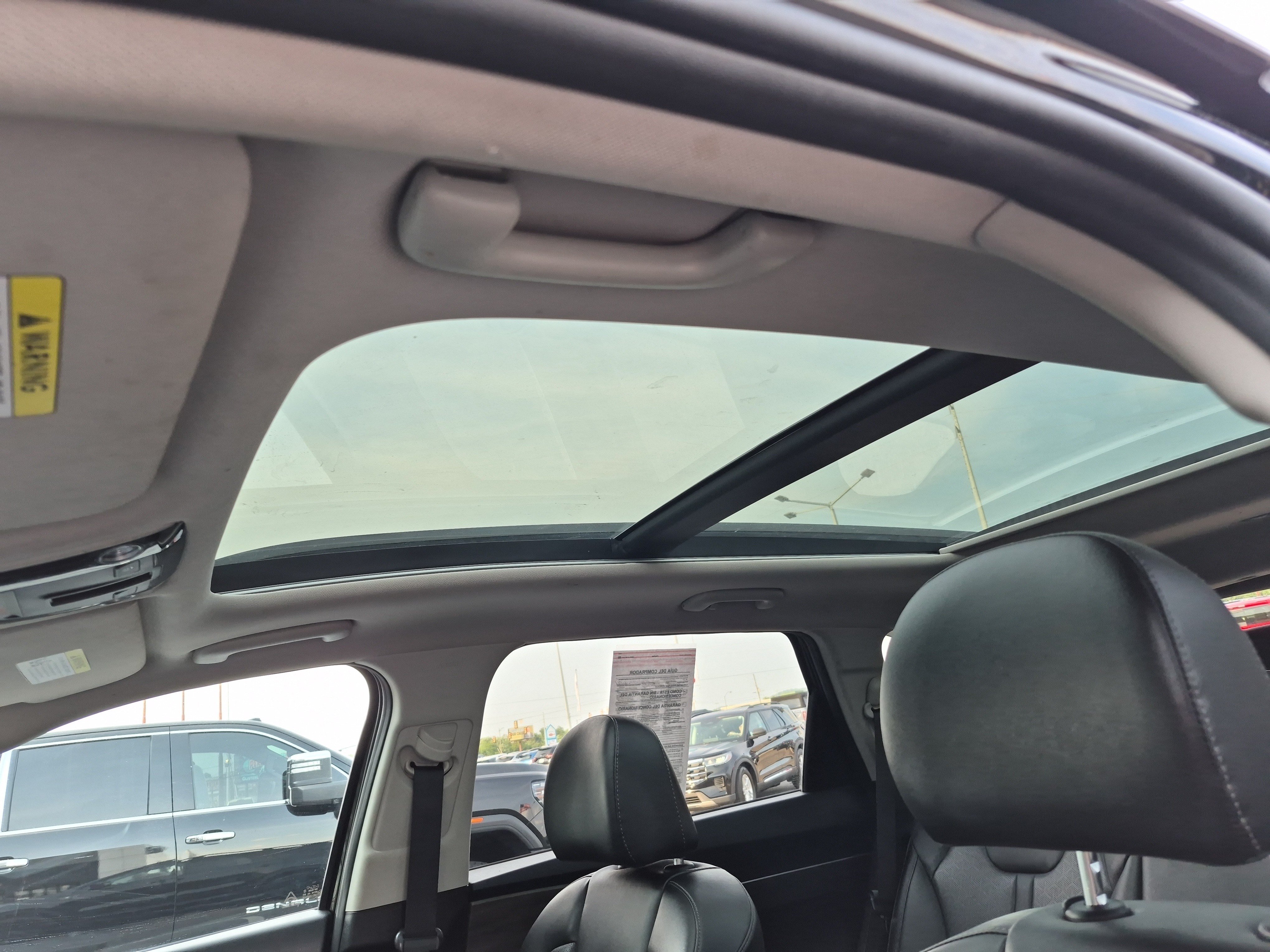 Used 2023 Kia Sorento S w/ Panoramic Sunroof Package AWD/4WD image 10