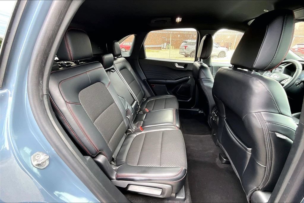 Certified 2025 Ford Escape ST-Line w/ Tech Pack #1 AWD/4WD image 25