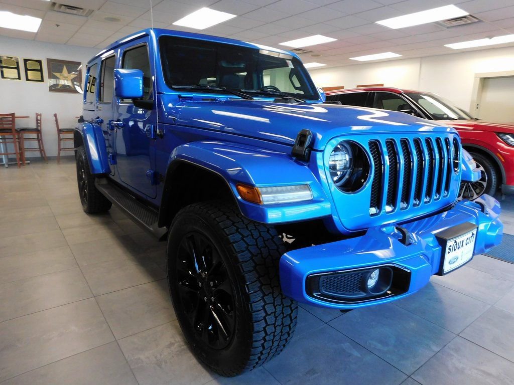 Used 2022 Jeep Wrangler Unlimited Sahara image 4