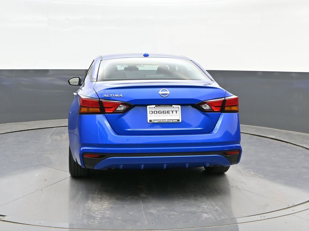 Used 2025 Nissan Altima 2.5 SV image 8