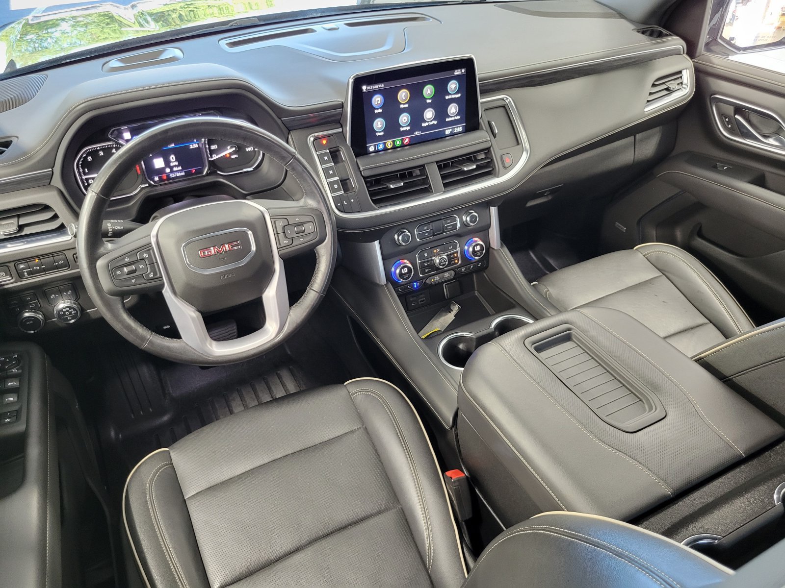 Used 2021 GMC Yukon SLT w/ Rear Media and Nav Package AWD/4WD image 25
