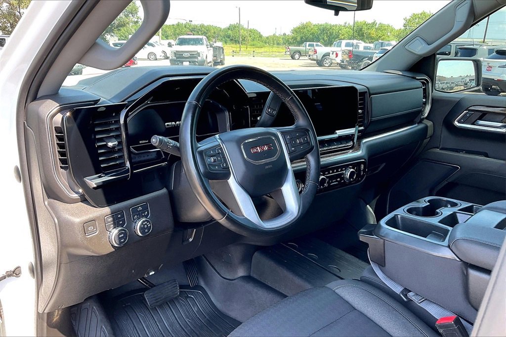 Used 2023 GMC Sierra 1500 Elevation image 14