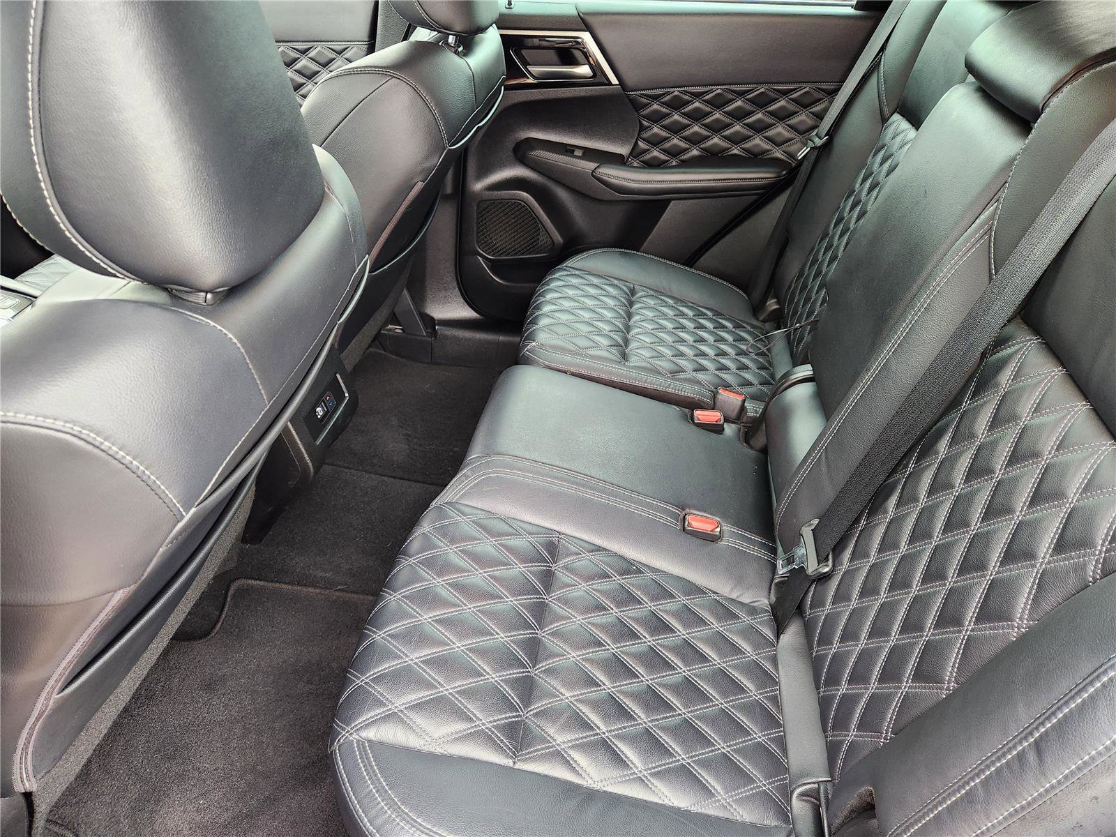 Used 2022 Mitsubishi Outlander SEL FWD image 26
