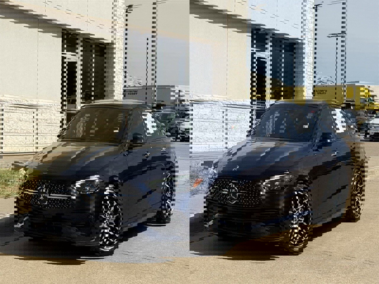 Used 2023 Mercedes-Benz C 300 Sedan image 2