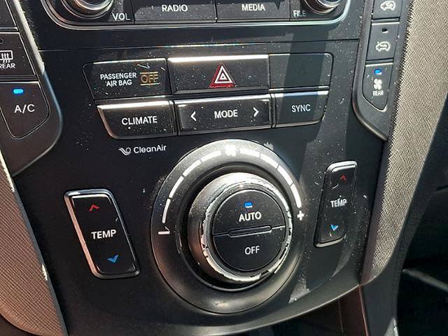 Used 2019 Hyundai Santa Fe XL SE FWD image 16