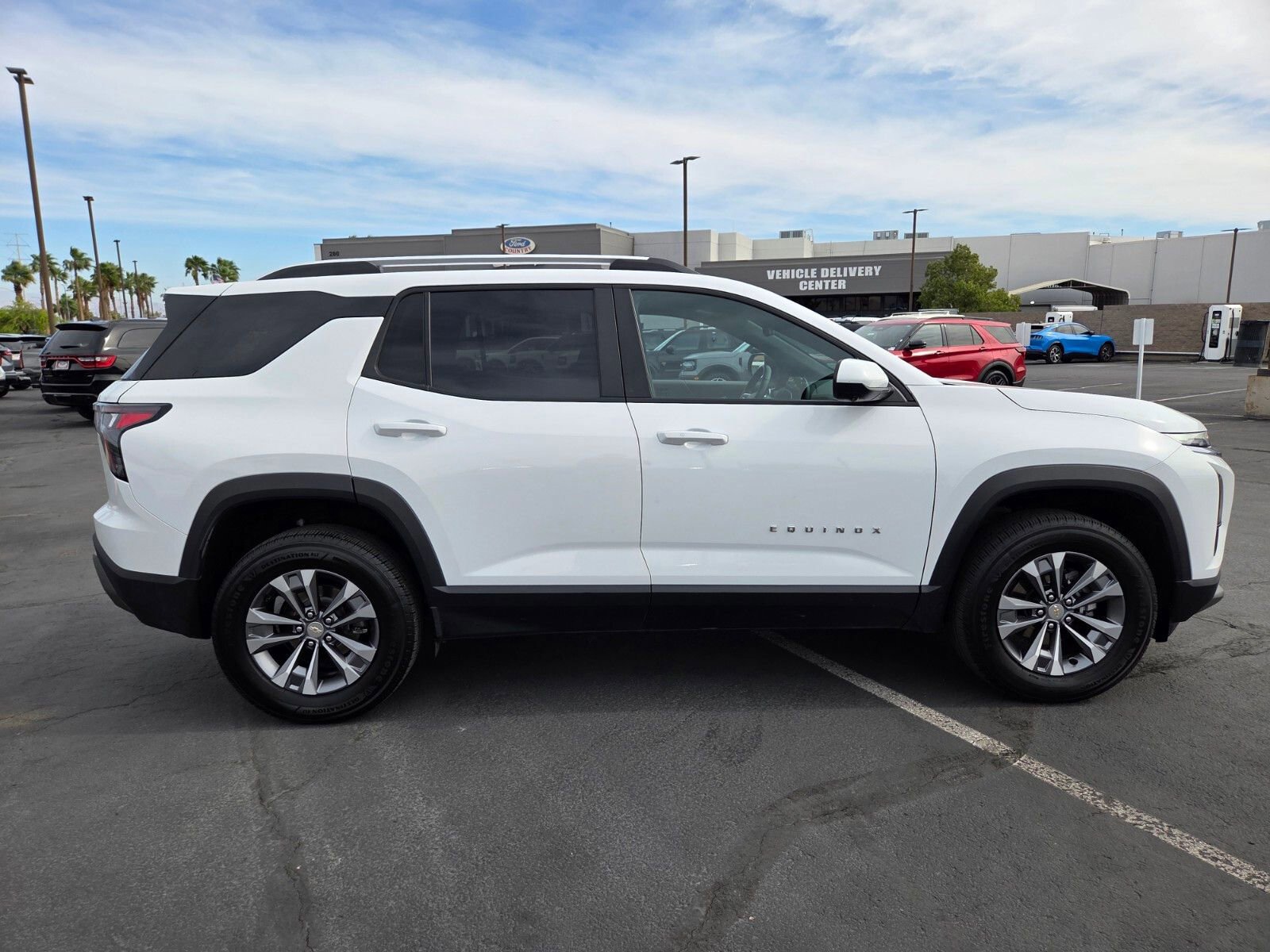 Used 2025 Chevrolet Equinox LT w/ Convenience Package II image 6