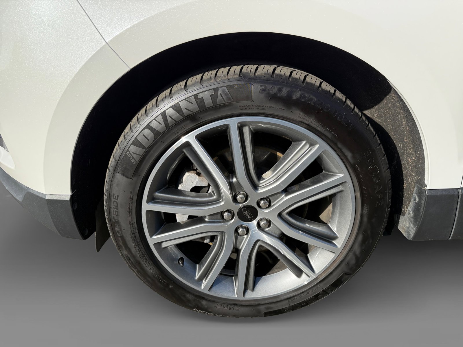 Certified 2023 Ford Edge Titanium w/ Class II Trailer Tow Package image 9