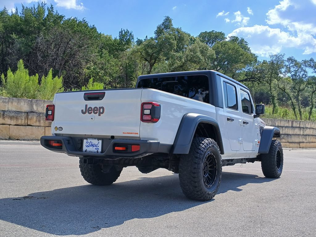 Used 2024 Jeep Gladiator Mojave w/ Convenience Group AWD/4WD image 3