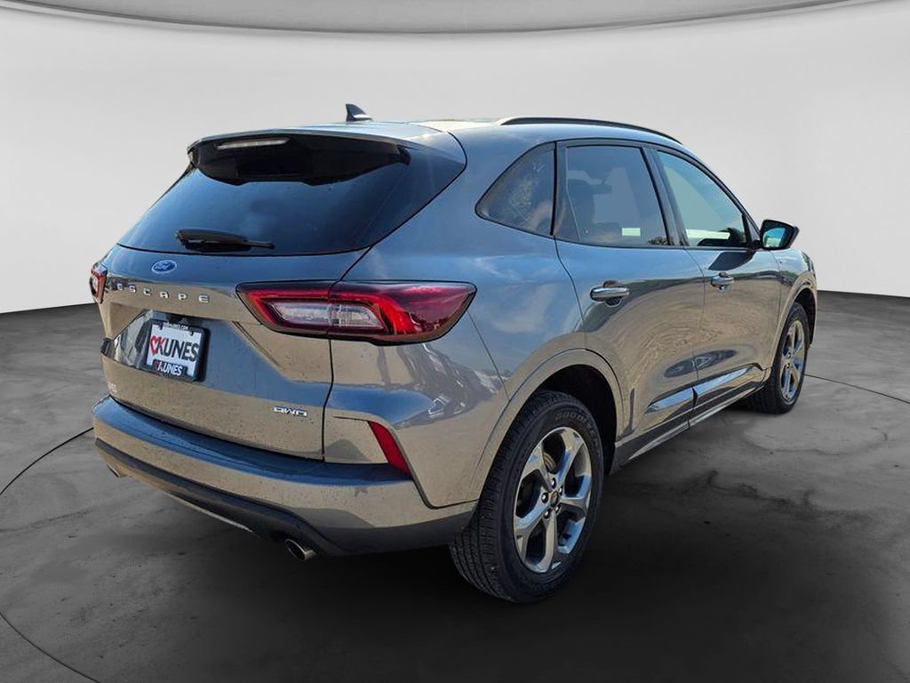 Certified 2024 Ford Escape ST-Line AWD/4WD image 9
