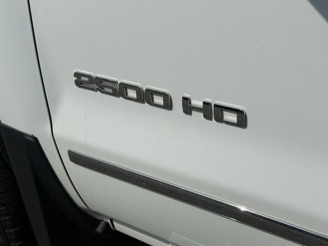 Used 2017 Chevrolet Silverado 2500 LTZ w/ Vortec Plus Package image 8