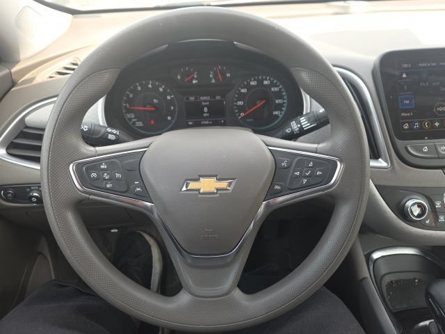 Used 2025 Chevrolet Malibu LT FWD image 32