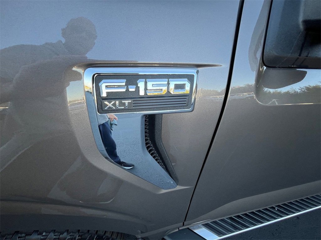 Certified 2022 Ford F150 XLT w/ Equipment Group 302A High image 9