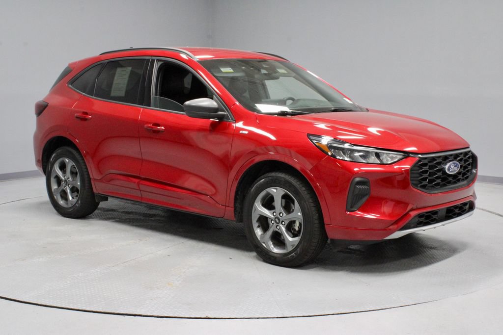 Certified 2024 Ford Escape ST-Line w/ Tech Pack #1 AWD/4WD image 1