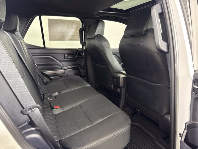 Used 2025 Toyota 4Runner TRD Sport Premium AWD/4WD image 4