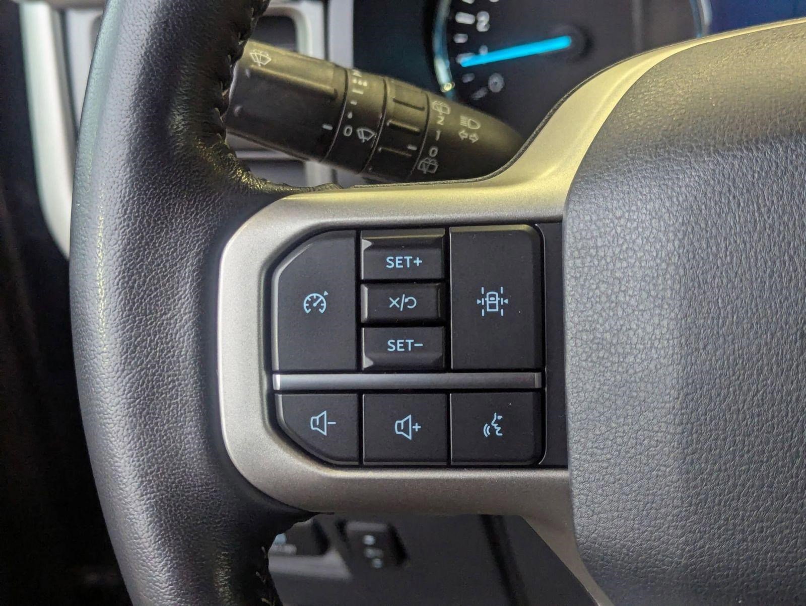 Certified 2023 Ford Expedition XLT image 17