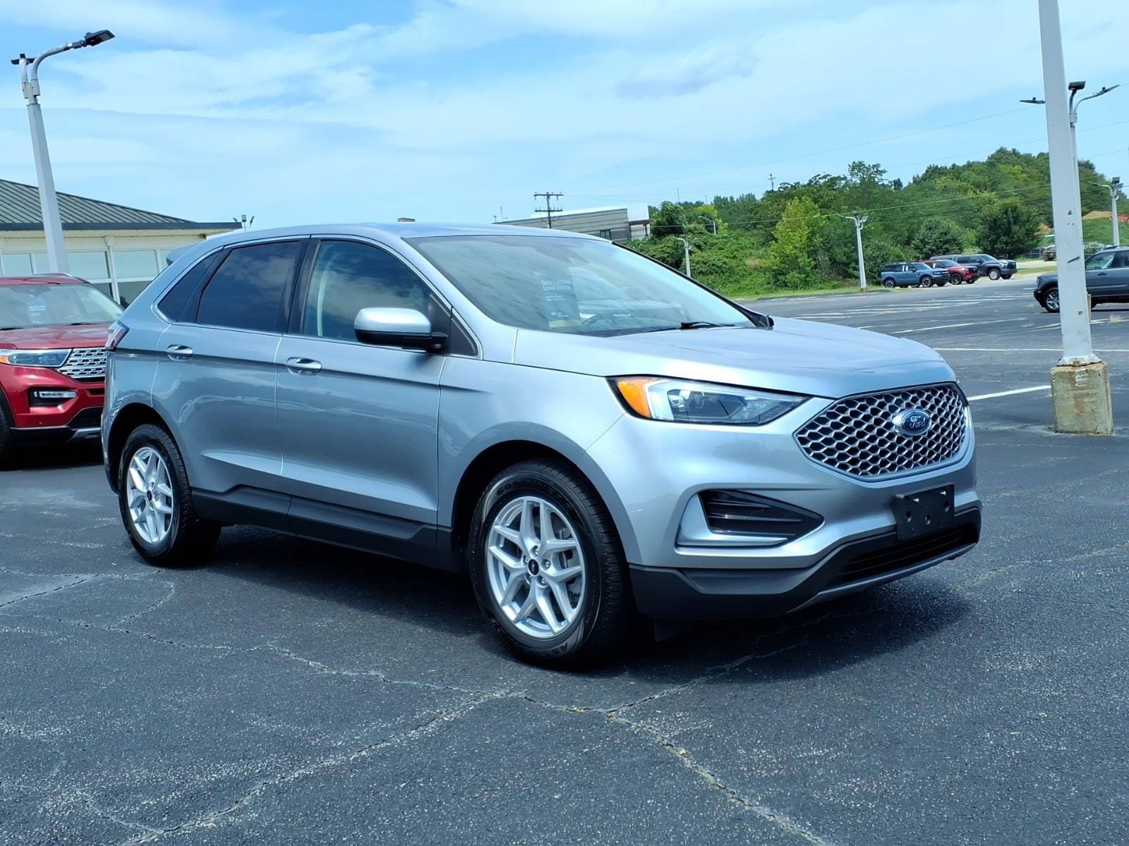 Certified 2024 Ford Edge SEL AWD/4WD image 2