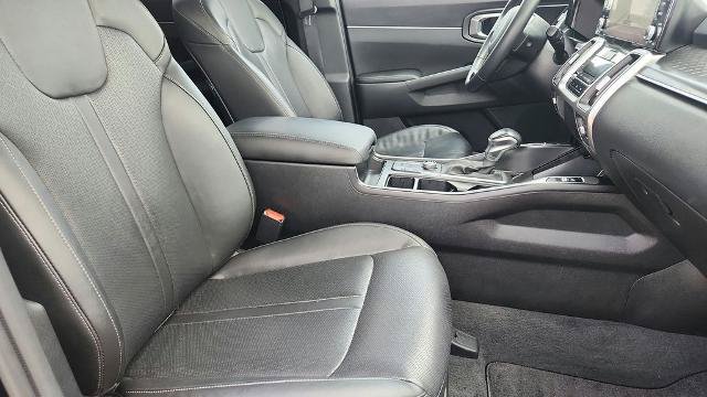 Used 2022 Kia Sorento S FWD image 33
