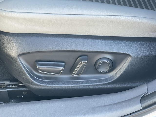 Used 2023 Toyota Camry SE FWD image 19